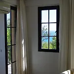 Beautiful 1st-line Seaview Private In The Cliff *