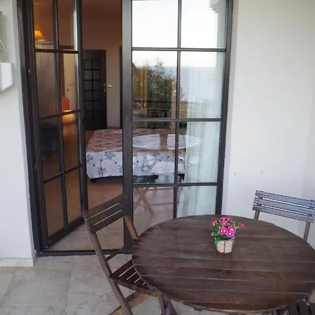 Apartment Beautiful 1st-line Seaview Private In The Cliff Obzor