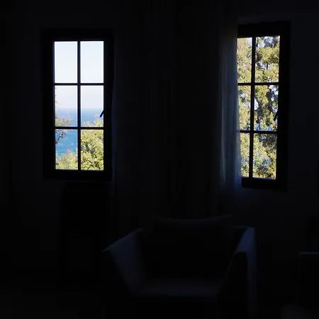 Beautiful 1st-line Seaview Private In The Cliff *