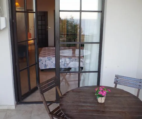 Apartment Beautiful 1st-line Seaview Private In The Cliff Obzor